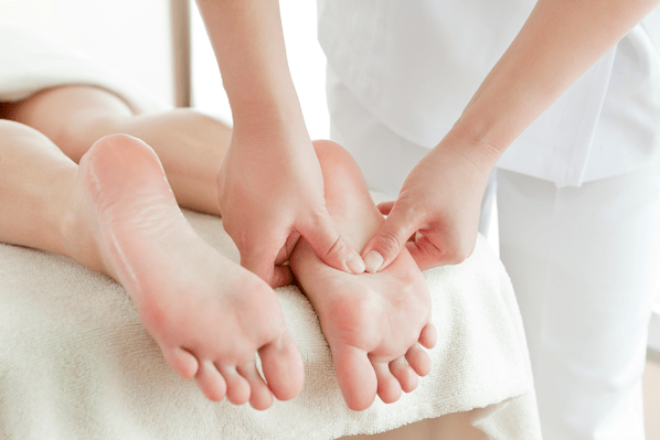 Massage for hallux valgus